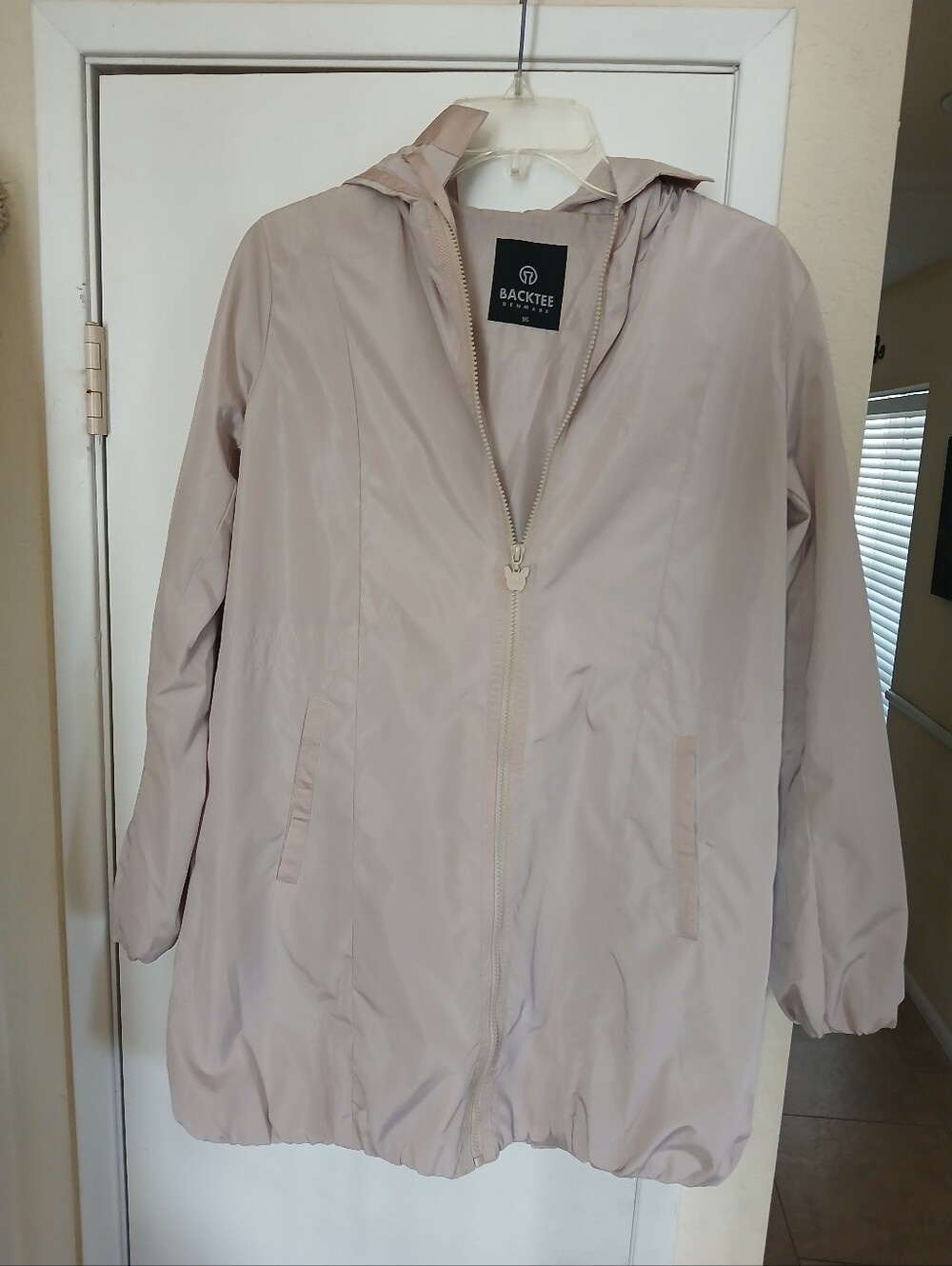 Backtee Denmark Women's Windbreaker Jacket, Small